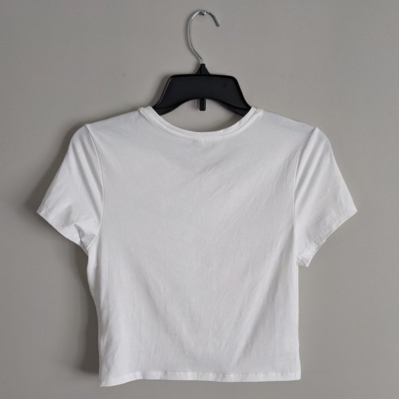 White Gajigaji Short Sleeve Knot Front Crop Top in a Misses size Medium - Picture 8 of 13
